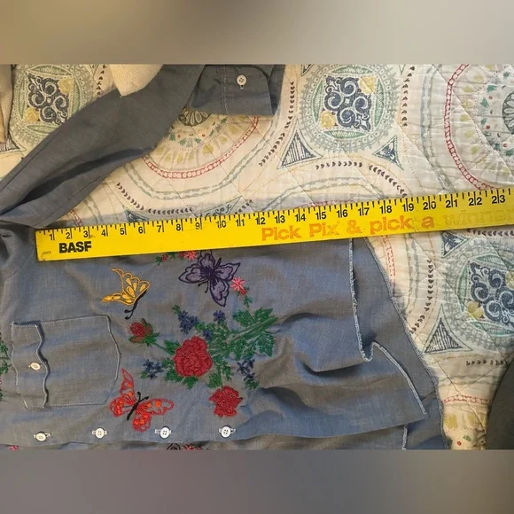 Embroidered Floral Women's Shirt - Picture 10 of 10